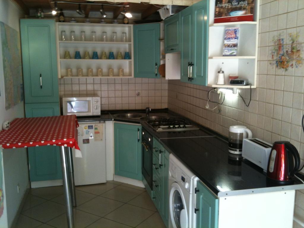 Caterina Private Rooms And Apartments Budapest Room photo